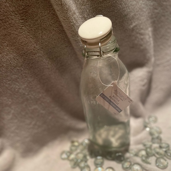 ‼️3/$33‼️✨🍶DECORATIVE BOTTLE 🍶✨ - Picture 2 of 4